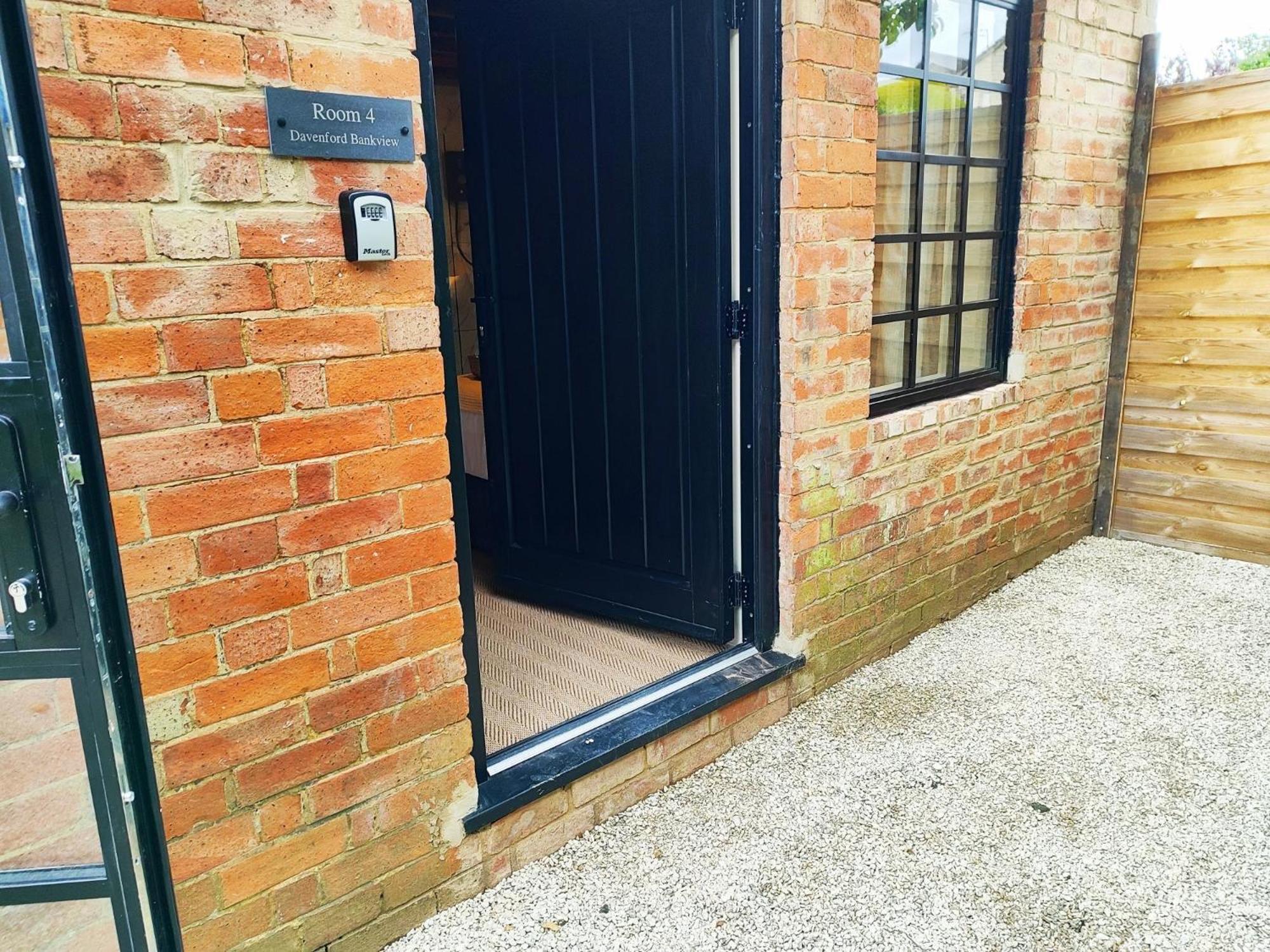 Bankview Apartment Moreton-in-Marsh Exterior photo